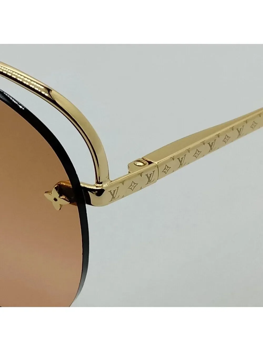 Louis Vuitton Sunglasses Z1120E Men's Gold 3960712 490-050425